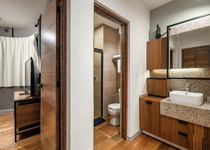 Apartment Sin 202 *
