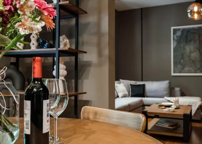Apartment Sin 202